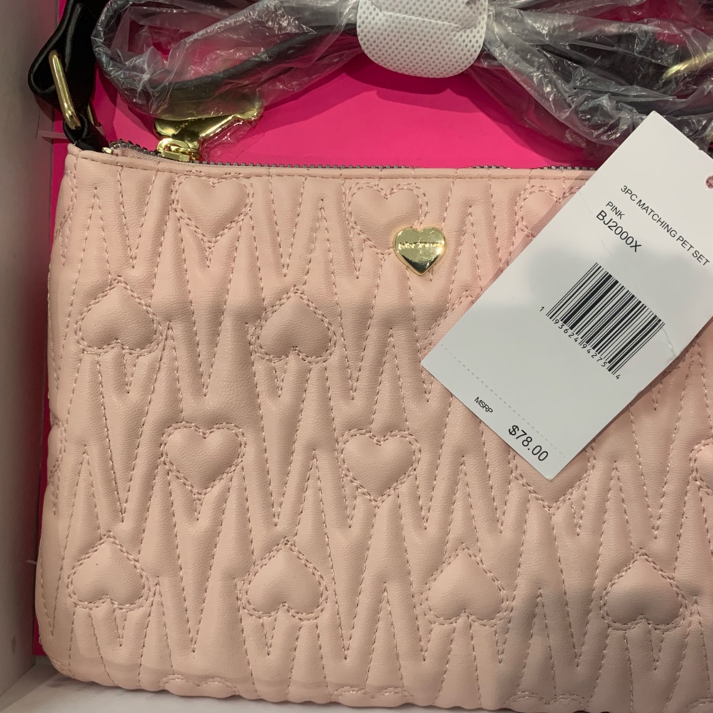 Betsey Johnson Pet Set